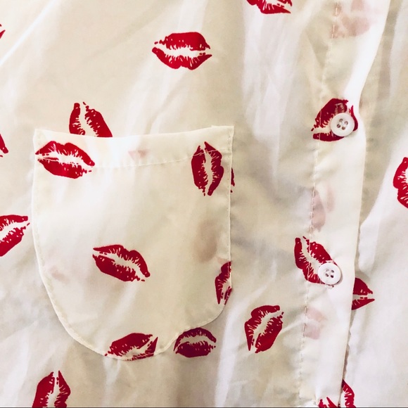Red Lips Button Blouse, Silky Fabric material. - Picture 5 of 6